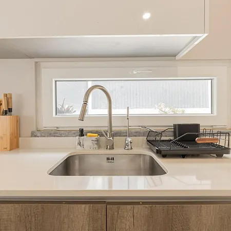 Spacious 4 Bed With Private Pool פרנאו פרו