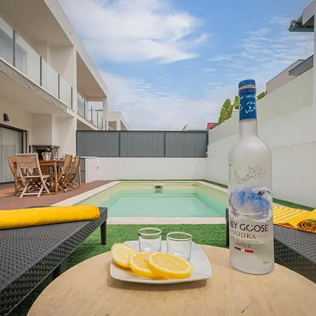 别墅 Spacious 4 Bed With Private Pool 费尔南费罗