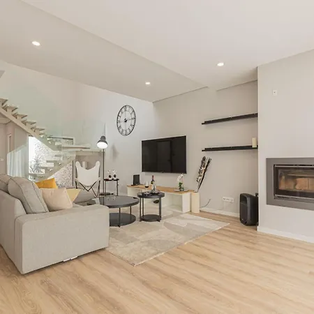 别墅 Spacious 4 Bed With Private Pool 费尔南费罗