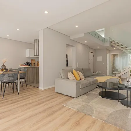 Spacious 4 Bed With Private Pool וילה